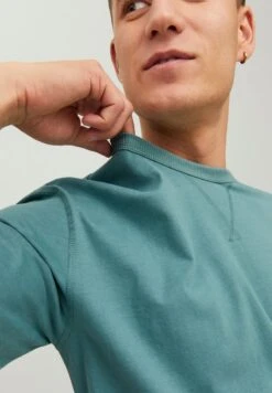 Jack & Jones Jcoclassic Waffle Badge Tee - T-Shirt Basic - Trellis -Jack & Jones 13ec168d1edd43e7a4ce2523c3f84b5b