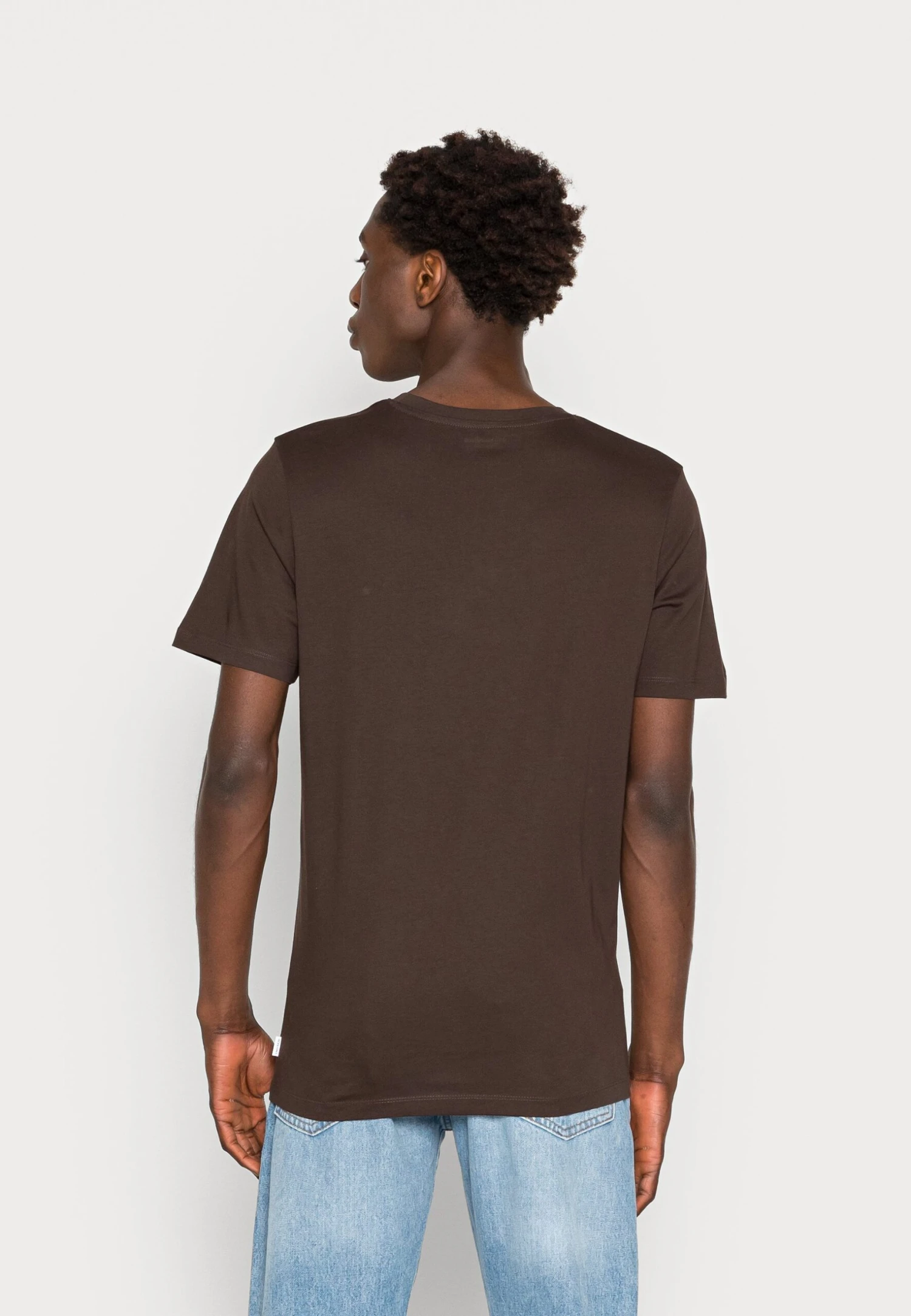 Jack & Jones Jjeorganic Basic Ss O-Neck Noos - T-Shirt Basic - Mulch 3 Jack & Jones Jjeorganic Basic Ss O-Neck Noos - T-Shirt Basic - Mulch - Afbeelding 3