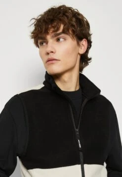 Jack & Jones Jjpower Bodywarmer - Bodywarmer - Moonbeam -Jack & Jones 7737da6dc8f6446b88198435117ad350