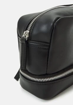 Jack & Jones JacjayToilet Bottom Zip Bag Unisex - Reisaccessoires - Black -Jack & Jones 8133ce6d8ce7429ead9f203e123172c6