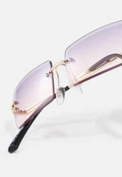 Jack & Jones JacmilanoUnisex - Zonnebril - Purple Magic/Golden-Coloured/Purple/Pink -Jack & Jones 912b2e38a17b4dc499fedcbefcf24dd0